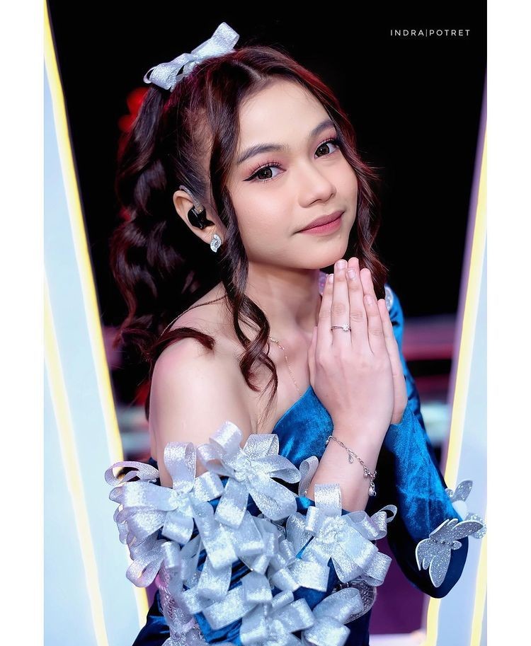 Host Lamaran Lesti Kejora dan Rizky Billar, 10 Potret Hits Rara LIDA