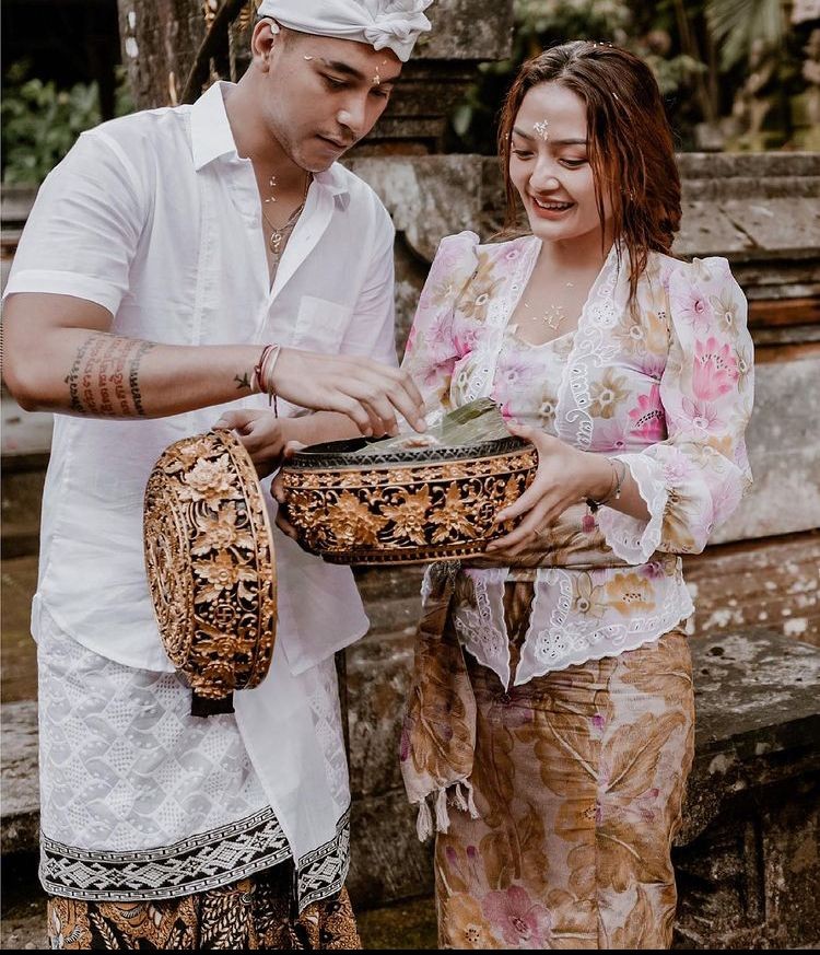 10 Momen Liburan Siti Badriah dan Krisjiana di Bali, Makin Romantis