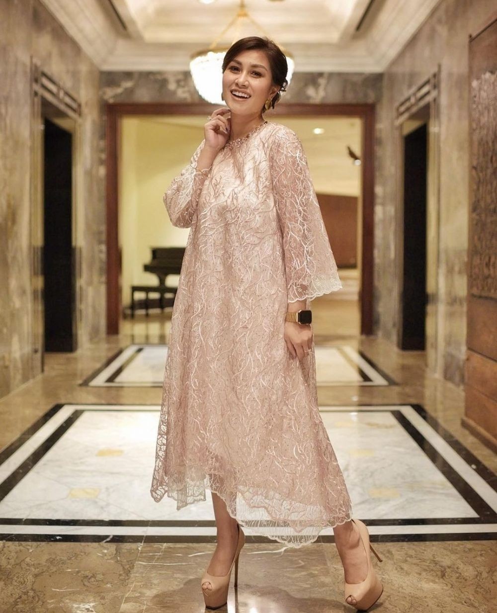 Mewah bak The Kardashian, 10 Gaya Kondangan Glamor ala Keluarga Andara