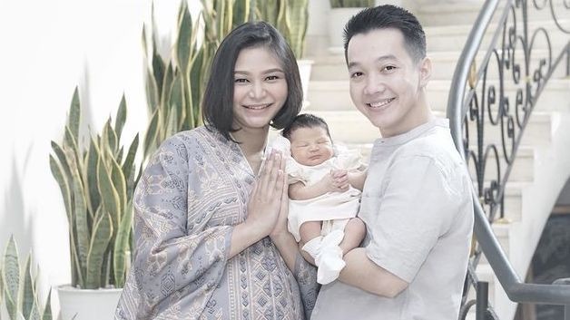 8 Photoshoot Baby Shyamala Bareng Anak Krisdayanti, Bikin Gemas!