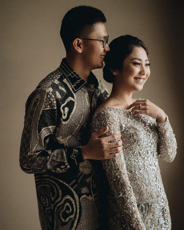 10 Style Makeup dan Kebaya Winona Willy saat Lamaran, Makin Anggun!