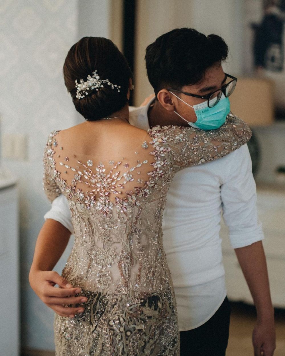 10 Style Makeup dan Kebaya Winona Willy saat Lamaran, Makin Anggun!