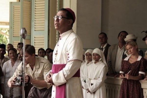 Profesional, 11 Artis Muslim Berakting Keren Perankan Tokoh Nasrani