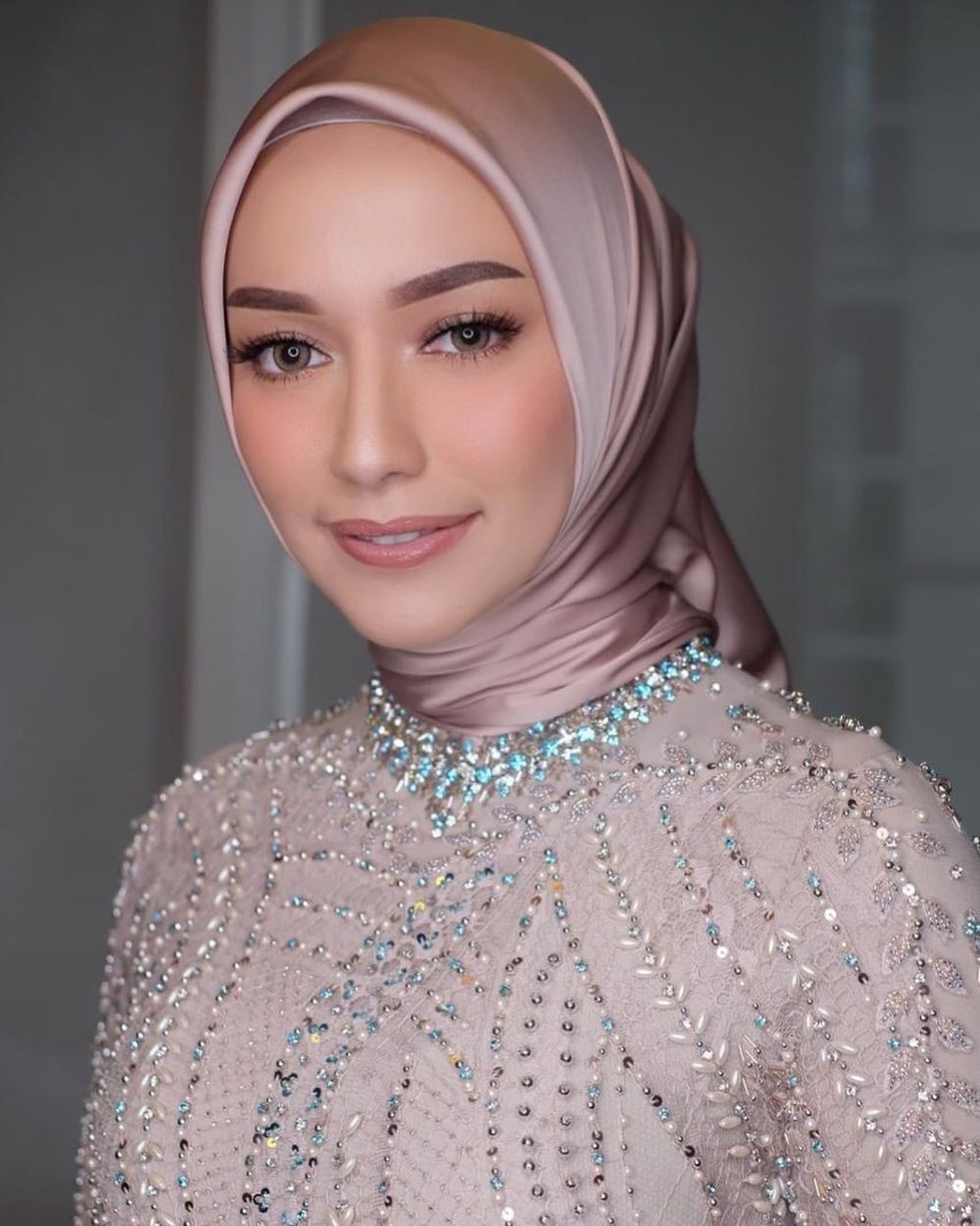 10 Inspirasi Gaya Hijab Untuk Lamaran Anggun Dan Bersahaja 4619