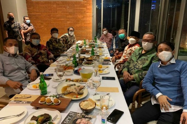 Warganet Kritik Reuni Partai Koalisi Jokowi di Tengah Lonjakan COVID