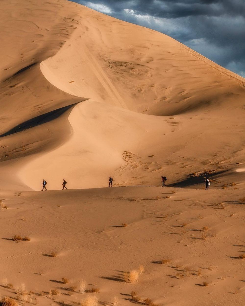 10 Wisata Pasir Berbisik Paling Misterius di Dunia, Termasuk Bromo