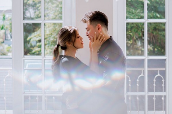 5 Inspirasi Konsep Foto Prewed Romantis tapi Sederhana, Ada ala Korea!