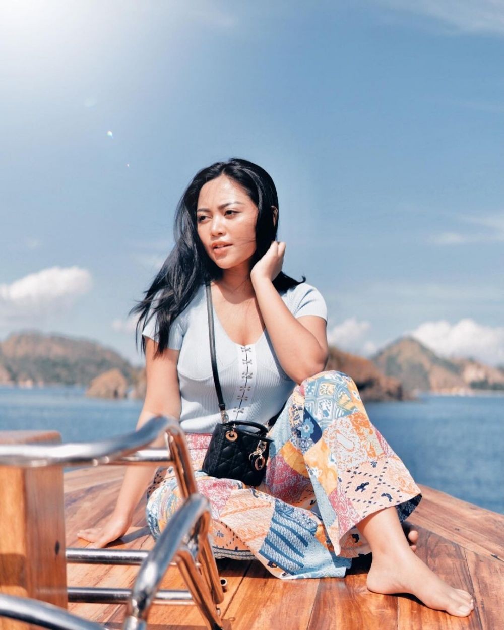 10 Potret Serunya Liburan Rachel Vennya di Labuan Bajo, Stunning Abis
