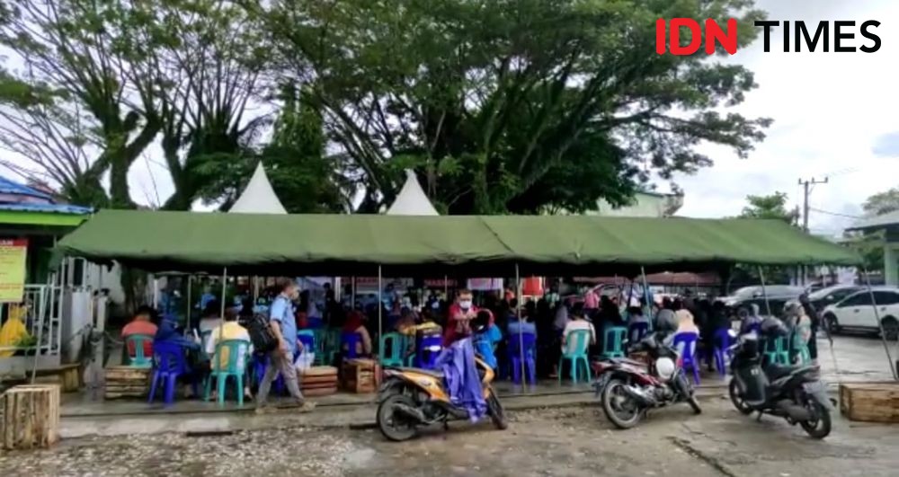 400 Pedagang Pasar di Balikpapan Dapat Suntikan Vaksin COVID-19
