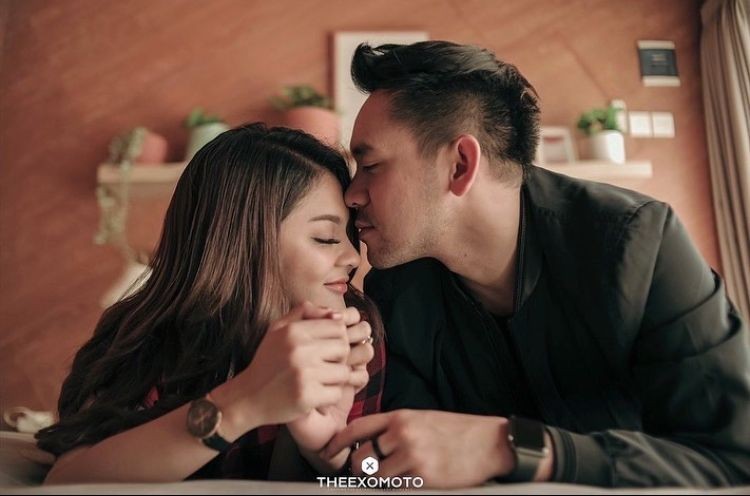 10 Kemesraan Jenita Janet dan Suami yang Baru Beli Peternakan