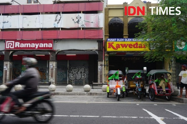 PPKM Darurat Hari Pertama, Toko dan PKL Malioboro Masih Ada yang Buka
