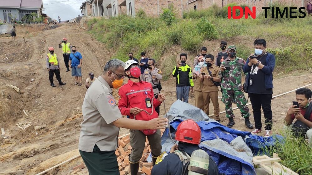 Ngebor Air di Balikpapan, Muncul Semburan Lumpur dan Gas 