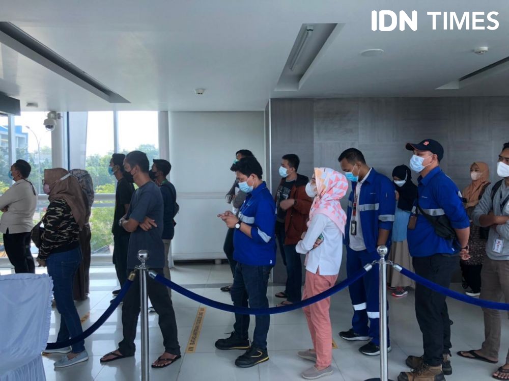 Bandara SMB II Palembang Vaksinasi Penumpang dan Masyarakat