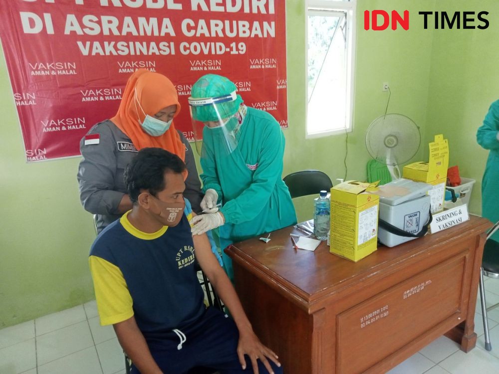 Ketika ODGJ di Panti Rehabilitasi Sosial Disuntik Vaksin COVID-19