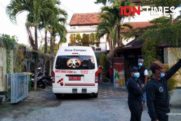Tak Mau Isoman, WNA Rusia Positif COVID-19 Dijemput Petugas di Bali