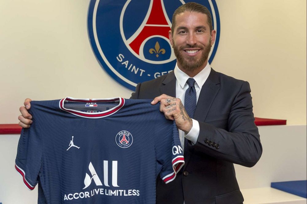2 Tawaran Besar Premier League Ditolak Sergio Ramos Demi PSG
