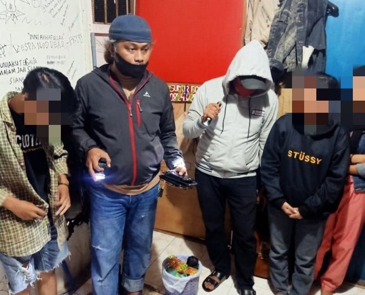 9 Pemuda Antang Makassar Ditangkap saat Pesta Tembakau Gorila