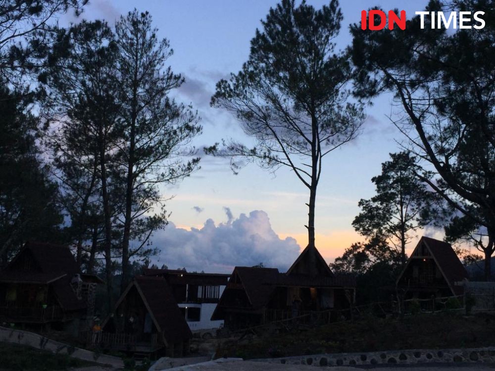 Vila dan Kafe Maulana, Konsep Eropa dengan View Danau Toba