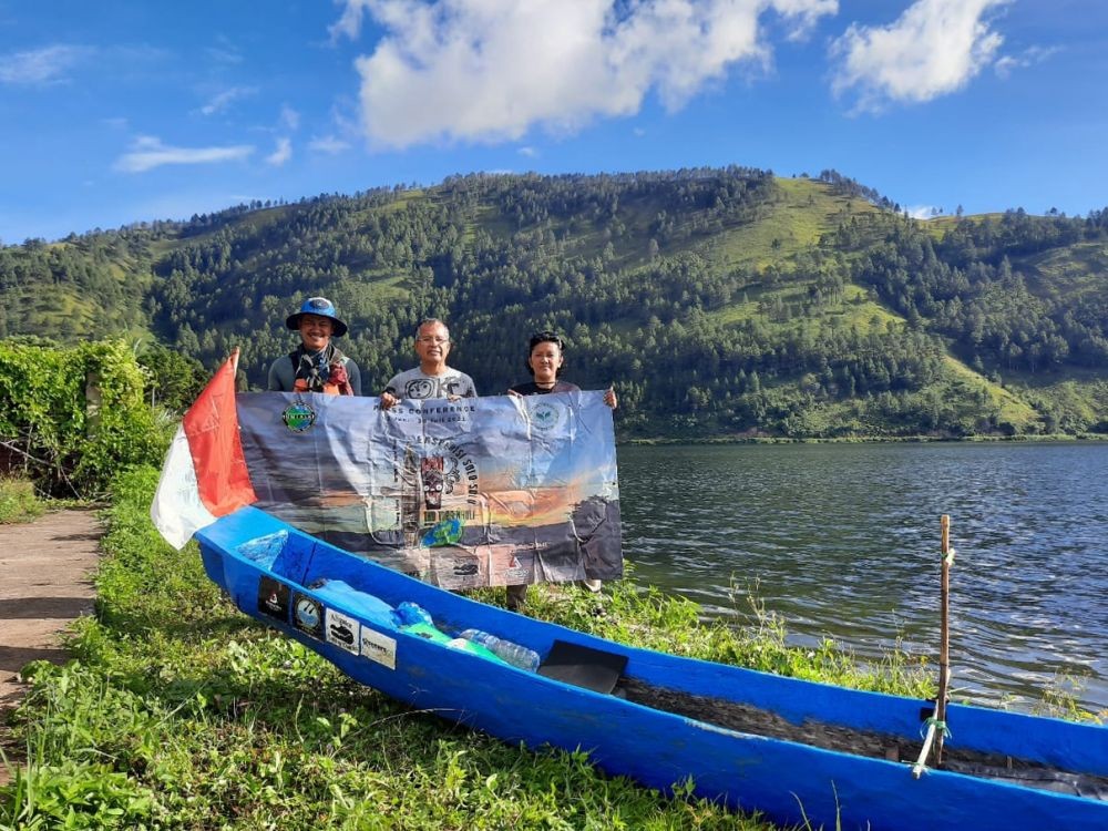 Komar Buton, Pemuda Asal Maluku Keliling Danau Toba dengan Solu