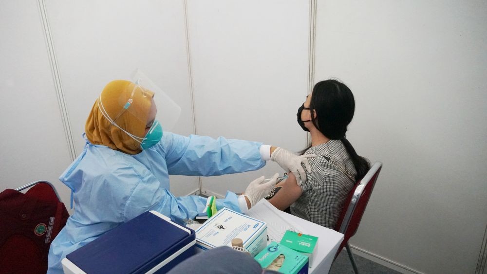 11.700 Dosis Vaksin Keempat Siap Disebar ke 41 Puskesmas Palembang