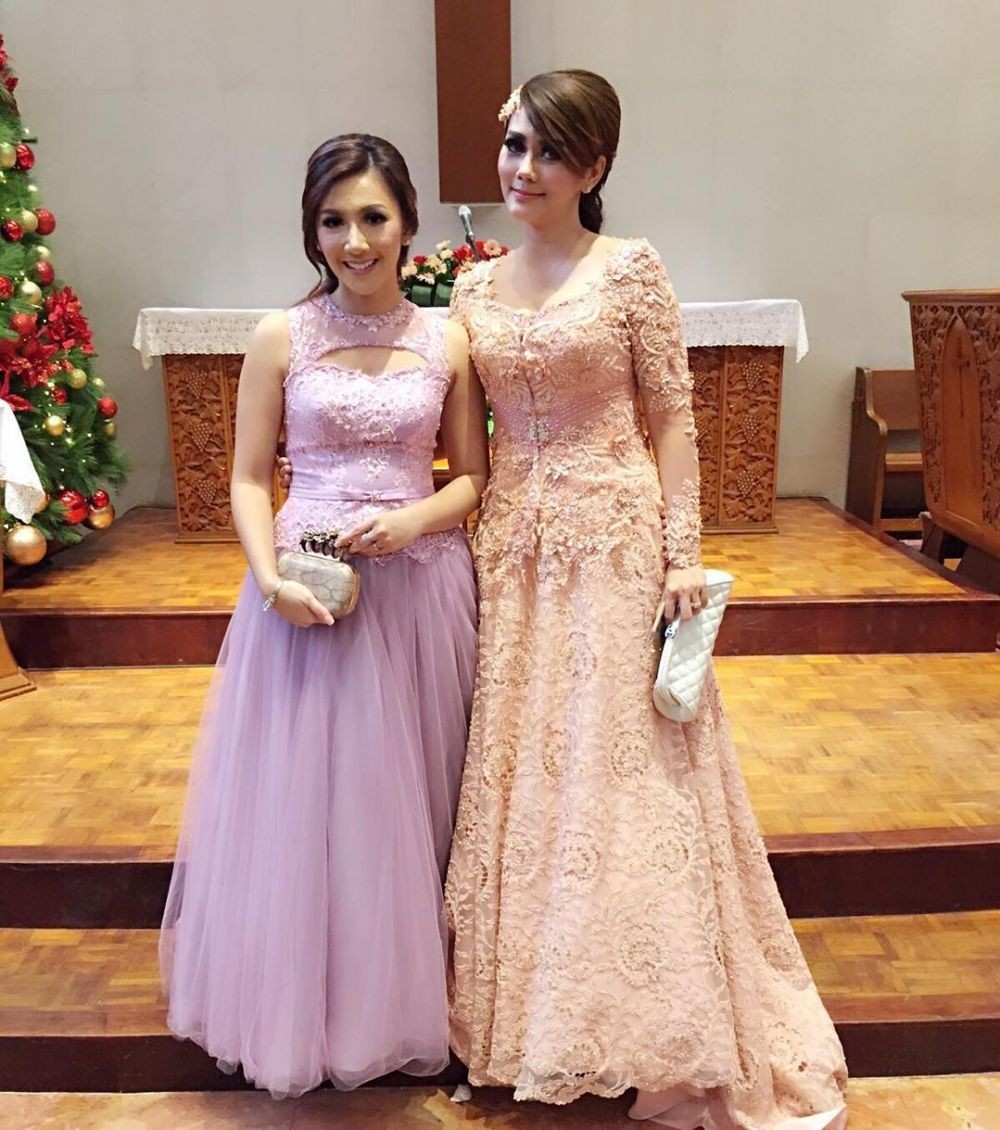 10 Pilihan Kebaya Peach, Gaya Klasik hingga Modern yang Kece