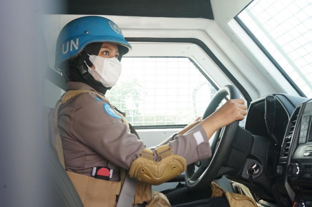 Polwan Lampung Lolos Misi Perdamaian, Kendarai Mobil Lapis Baja PBB