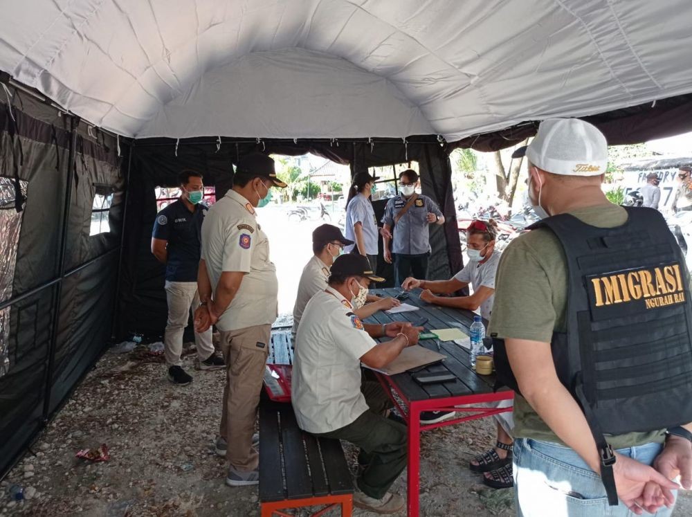 Operasi Yustisi Penerapan Prokes Sasar WNA Bandel di Bali