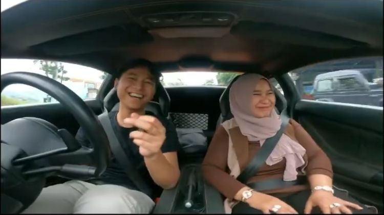 Potret Doni Salmanan, Pemotor yang Viral Bagi-bagi Duit di Jalan