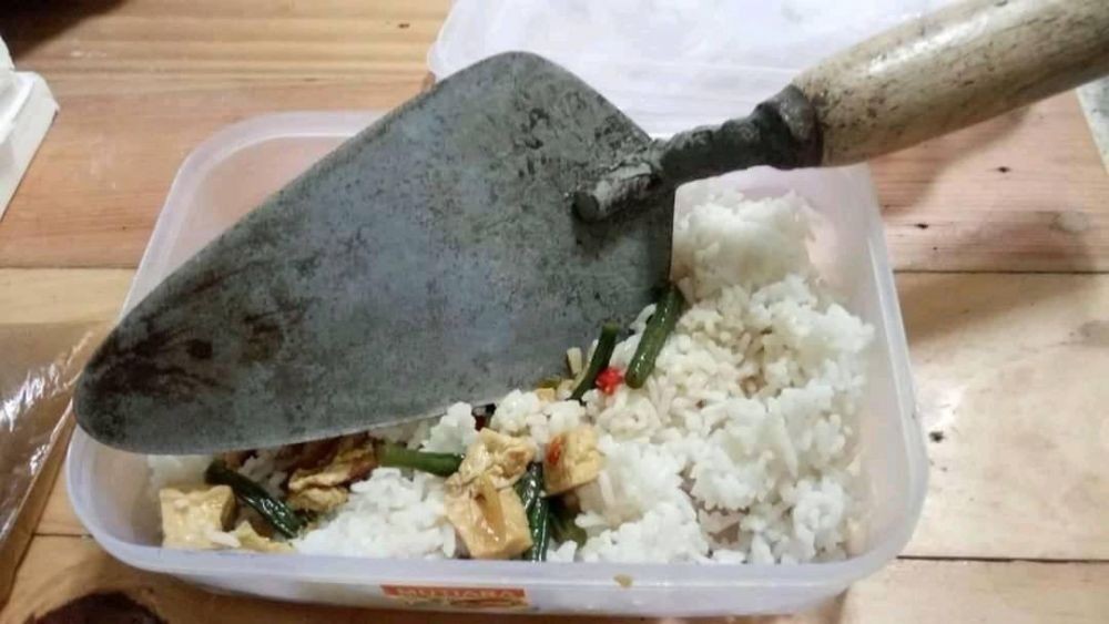 10 Ide Ngasal Modifikasi Wadah Makanan dalam Kondisi Kepepet