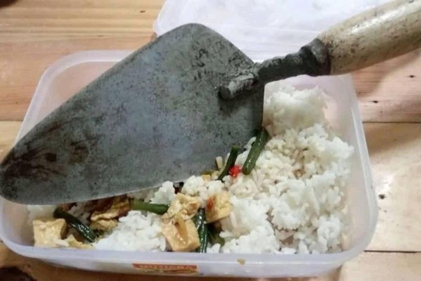 10 Ide Ngasal Modifikasi Wadah Makanan dalam Kondisi Kepepet