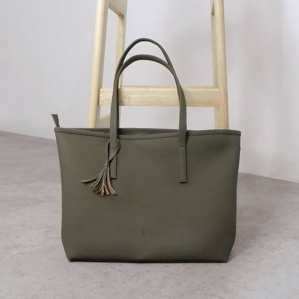 5 Rekomendasi Tote Bag Lokal, Tetap Stylish dengan Penyimpanan Besar