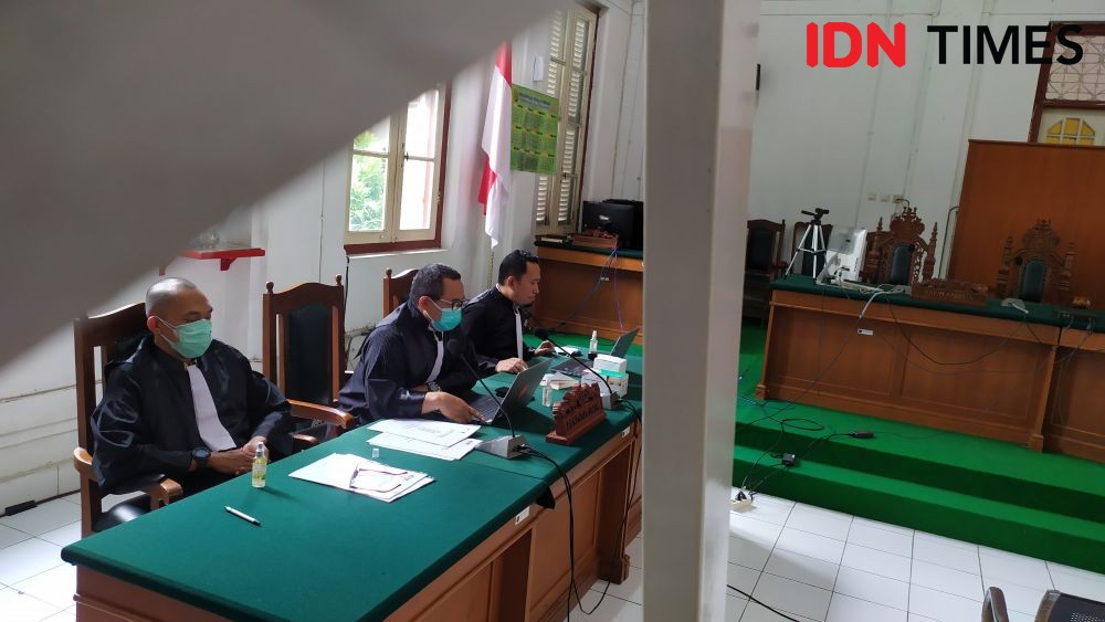 Edy Rahmat Perantara Suap Nurdin Abdullah Dituntut 4 Tahun Penjara