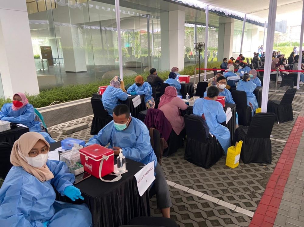 Nabati Group Gelar Vaksinasi COVID-19 untuk 1.000 Warga di Bandung
