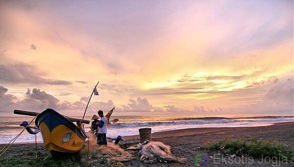 8 Wisata Pantai Menarik di Bantul, Pernah Main ke Sini?   