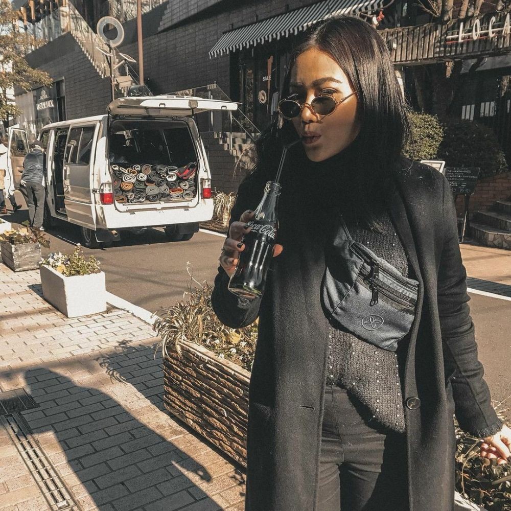 10 Potret Terkini Ratu Felisha di Usia 38 Tahun, Awet Muda!