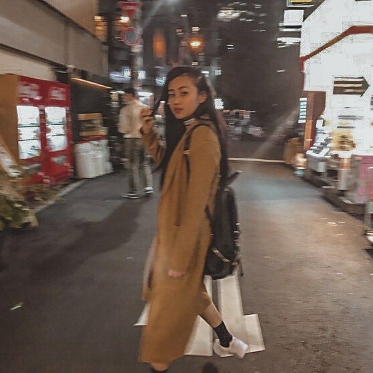 10 Potret Terkini Ratu Felisha di Usia 38 Tahun, Awet Muda!