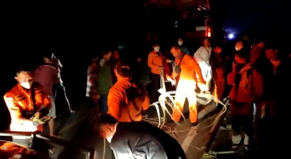 Pemotor Selamat Setelah Jatuh ke Jurang Sedalam 25 Meter di Simalungun