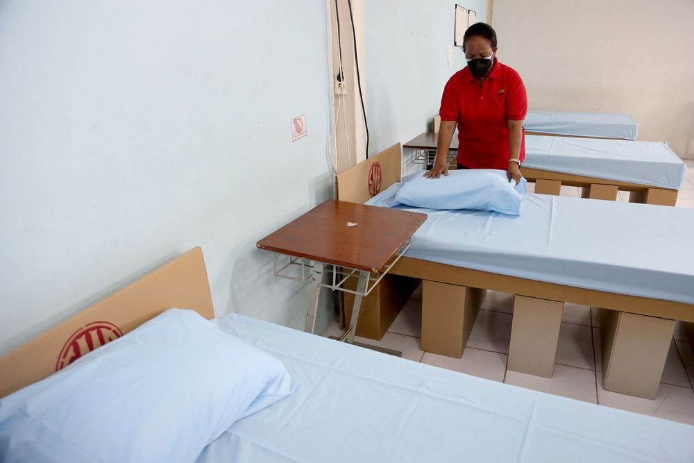 Surabaya Dapat Bantuan Gedung Isolasi COVID-19, Bed dari Kardus