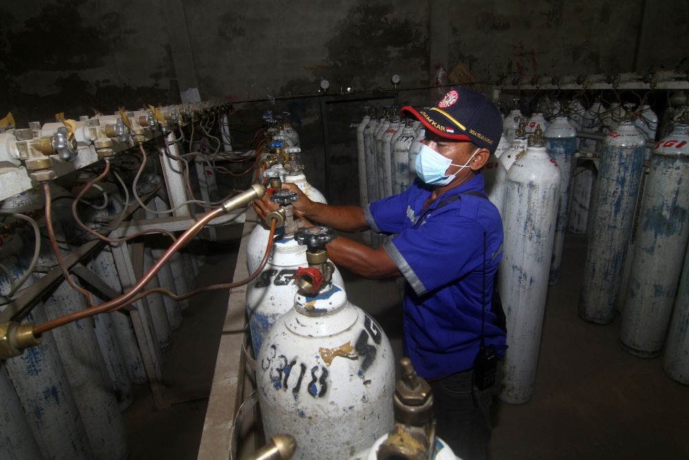 Oksigen Masih Langka, 13 RS Pesan Ratusan Tabung ke Semarang
