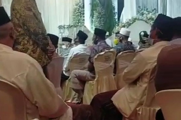 Polisi Dalami Oknum Aggota DPRD Banyuwangi yang Gelar Hajatan