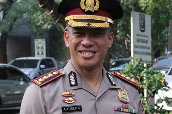 Kapolres Akan Tindak Tegas Sekolah Surabaya yang Wajibkan Beli Seragam