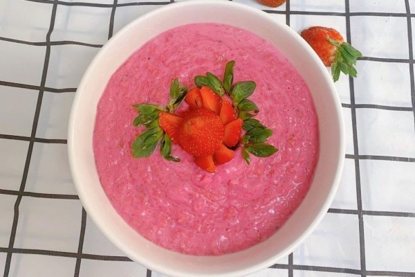 Resep Bubur Pink Marsha and the Bear yang Lagi Viral, Cobain Deh!