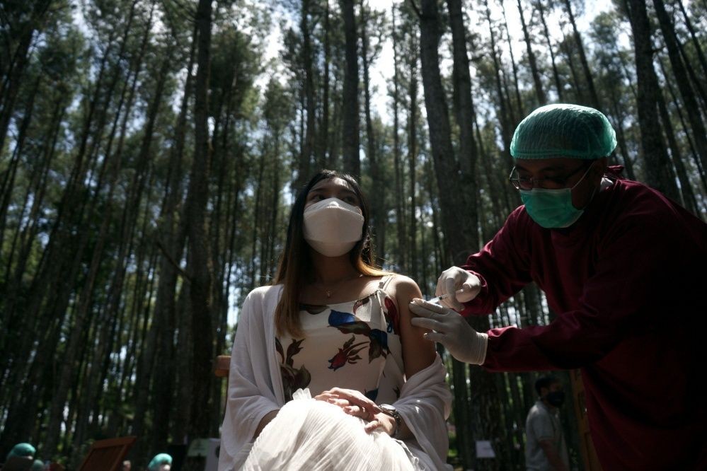 Polda Lampung Kebut Vaksinasi COVID-19 Sambut Libur Nataru 2021