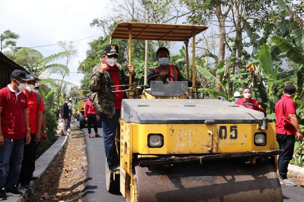 Pemkab Tabanan Berutang Rp125 Miliar Untuk Perbaikan Jalan Rusak