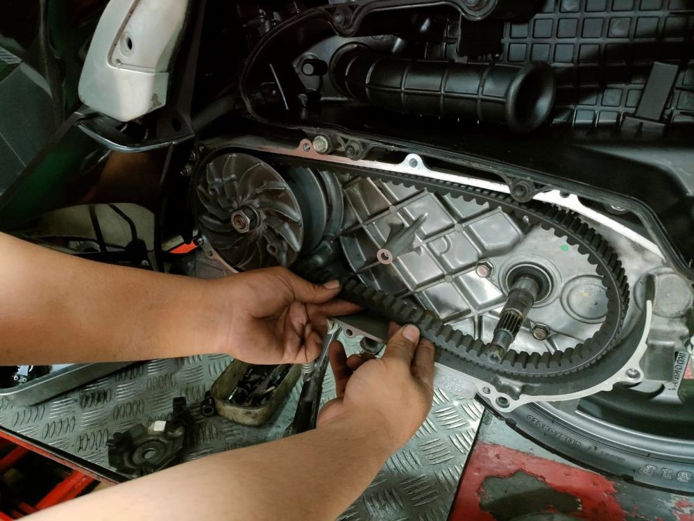 5 Perbedaan Timing Belt dan Fan Belt