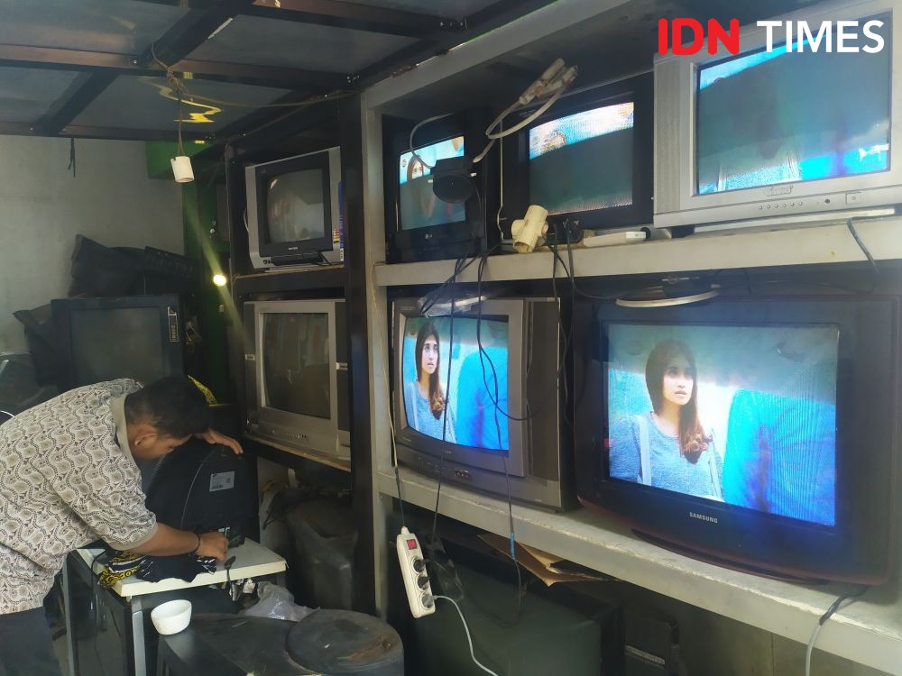 Pro Kontra Warga Makassar soal Transisi TV Analog ke Digital