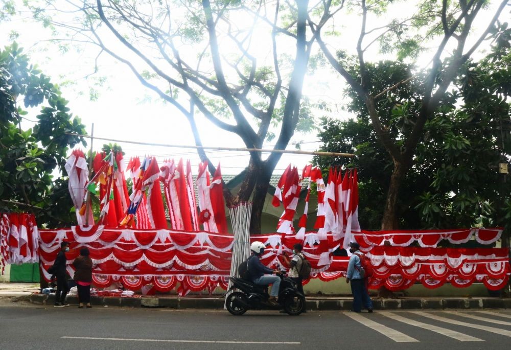 Penjualan Bendera di Malang Alami Penurunan 60 Persen 