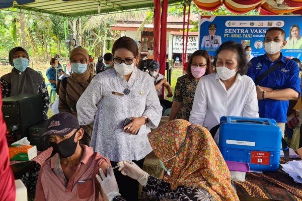 Ribuan Karyawan Perkebunan Sawit Langkat Ikut Vaksinasi