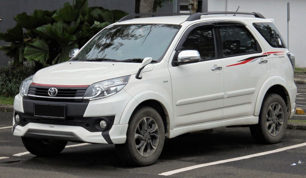 Viral Warga Makassar Ini Beli Mobil Rp271 Juta Pakai Uang Koin