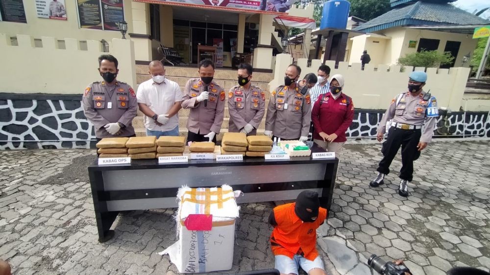 Selundupkan 28 Kg Ganja, Pria Aceh Ditangkap di Bakauheni Lampung